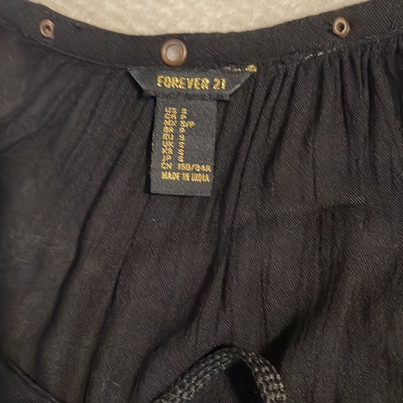 Black top with gold - Picture 4 of 4